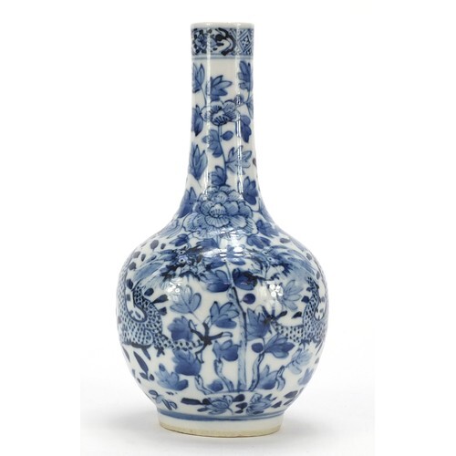 Chinese blue and white porcelain vase hand painted with drag...