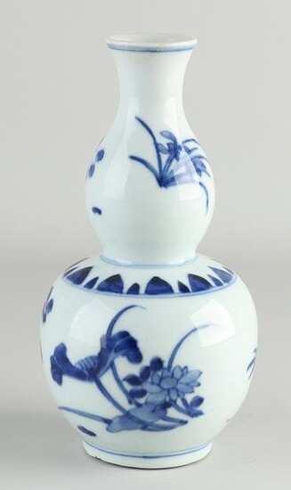 Chinese knob vase, H 20 cm.