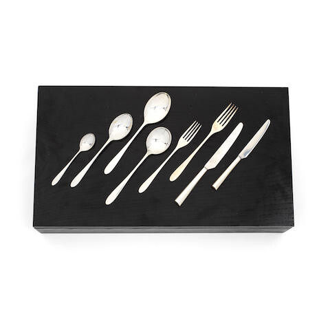 DAVID MELLOR: a silver 'Pride' pattern table service of flatware and cutlery, in a canteen box Sheffield 2007 (88)