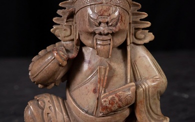 Dieu Guandi ou "Dieu de la guerre" chinois en stéatite, École chinoise du XVIIIe siècle...