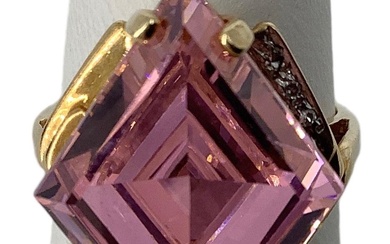 Dramatic Kite Shaped Pink CZ in 10k Yellow Gold