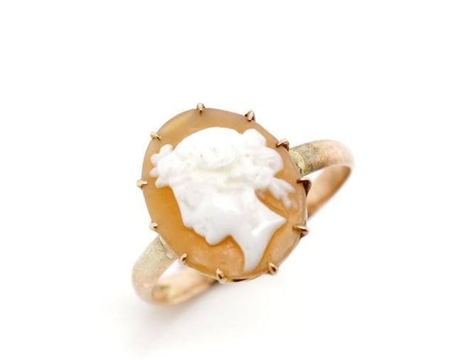 Early 20th C. carved cameo and 9ct rose gold ring marked 9. ...