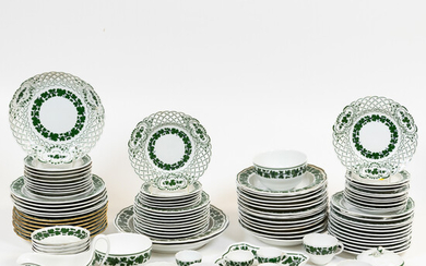 Extensive Meissen "Green Ivy" Porcelain Luncheon Service