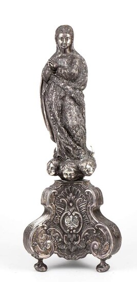 Figure de la Vierge en argent italien - XVIIIe siècleargent repoussé et ciselé, représentant la...