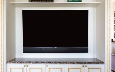 Grand téléviseur écran plat SAMSUNG QE75Q7FAMTXXC, 190 cm. Version présumée : 2017, Ecran Quantum Dot,...