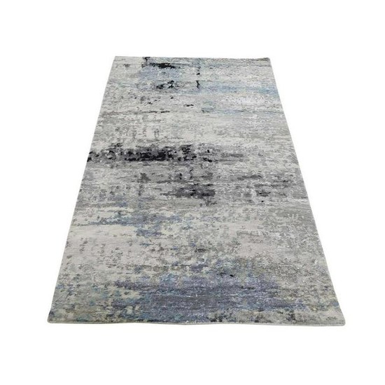 Hi low Pile Abstract Design Gray Runner Wool And Silk