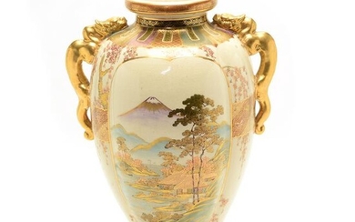 Japanese Taisho Period Satsuma Yoshiyama Ceramic Vase.
