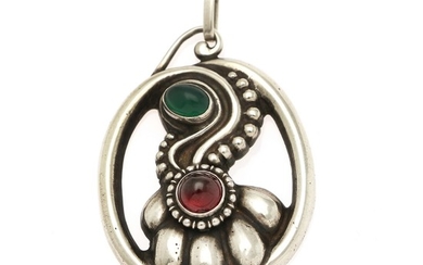 Kay Bojesen: A pendant set with a cabochon green agate and a cabochon garnet, mounted in silver. L. incl. eye-let app. 5 cm.