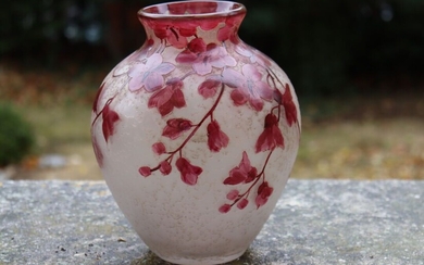 LEGRAS. Vase balustre en pâte de verre à décor de fleurs dégagées à l'acide sur...