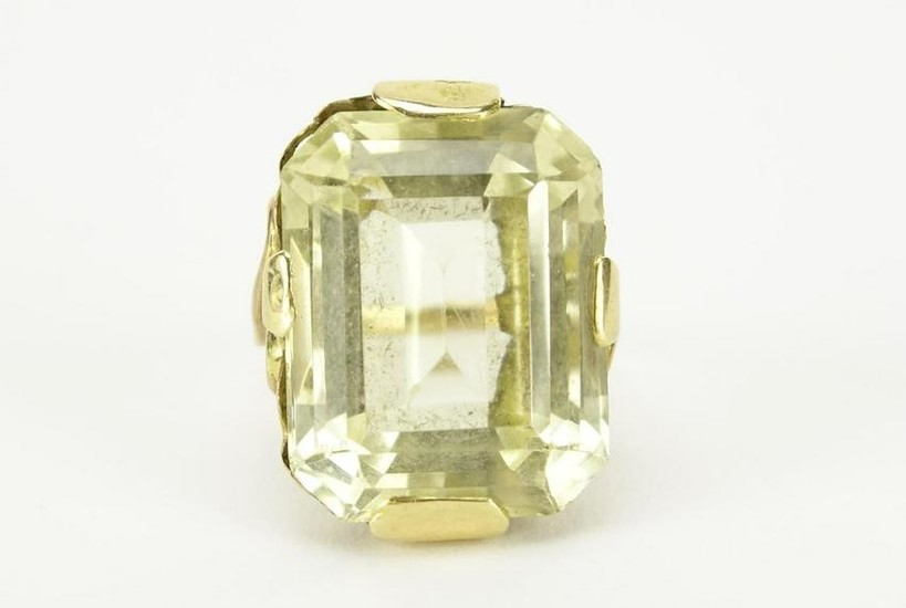 Large 9ct gold citrine ring, size O, 12.2g