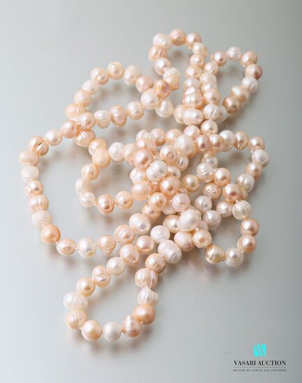 Long sautoir de perles de cultures d'eau... - Lot 248 - Vasari Auction