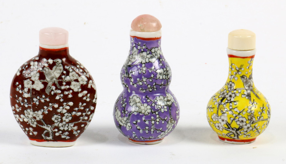 (Lot of 3) Three Chinese snuff bottles