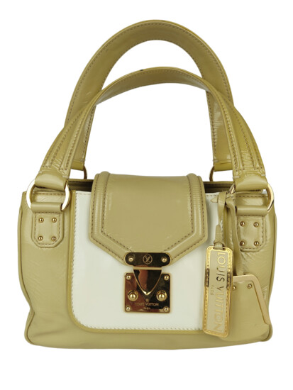 Louis Vuitton Handbag in patent leather