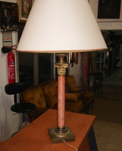 MARBLE AND BRONZE MOUNTED COLUMN LAMP
