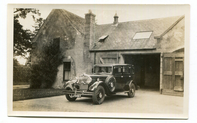 MORRIS. A collection of approximately 76 postcards, photographs and reprints of post-1930 Morris mot