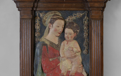 Madonna con Bambino, terracotta policroma, Toscana sec.XVI, cornice a tempietto non antica...