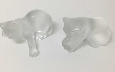 Modern Lalique cat frosted glass paperweight, boxed, together with another (without box)