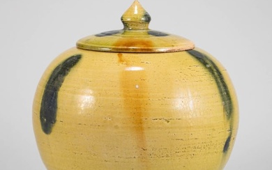 Northern Qi Yellow Glazed Three Color Jars