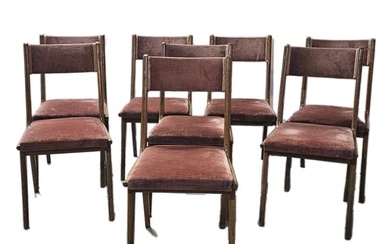Otto sedie in legno massello rivestite in velluto rosa con...