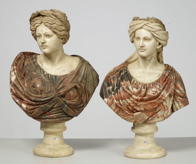 Pair of busts of "Femmes laurées" in carved white and red marble with black veins. Italian work. (Shards). H.:+/- from 72 to 75cm.