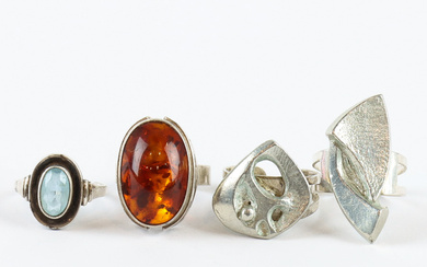 RINGS 4 pcs. 2 pieces of silver with stone and 2 pcs of silver-plated tin.