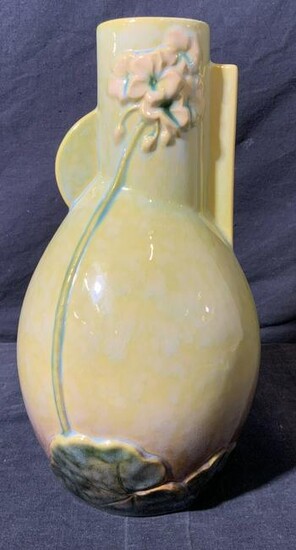 ROSEVILLE #284-10 Vintage Floral Winecraft Vase