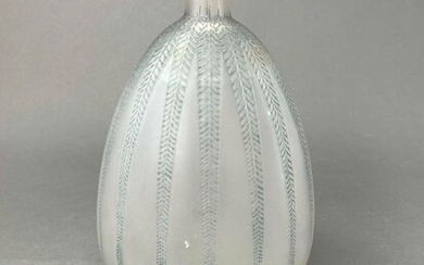 René LALIQUE (1860-1945) Vase « Fougères... - Lot 48 - Delon - Hoebanx