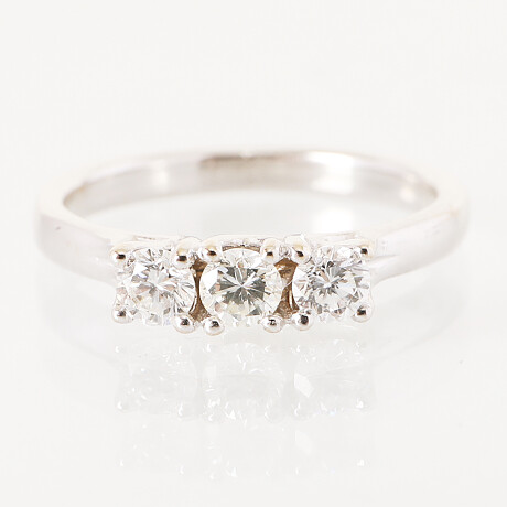 Ring 18k white gold with diamonds tot about 0.55 c Ring 18k vitguld med briljanter tot ca 0,55 ct