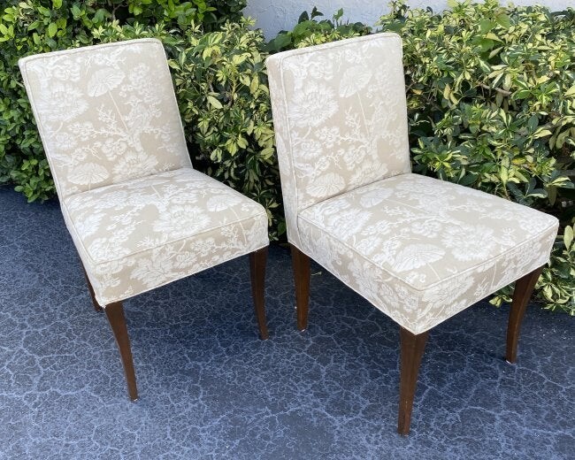 SET OF SIX UPHOLSTERED WALNUT SIDE CHAIRS (6)