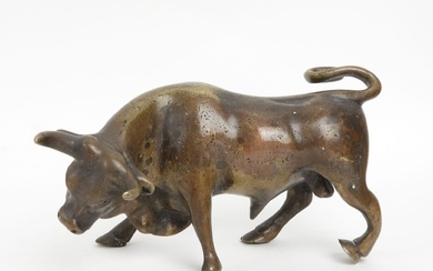 Sculpture en bronze figurant un taureau 11,5... - Lot 348 - Vermot et Associés