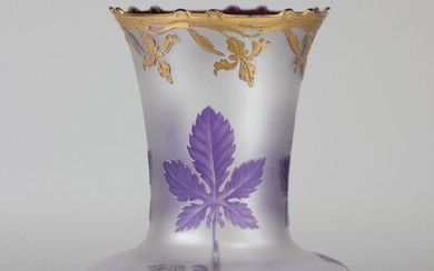 Seraing, VAL SAINT-LAMBERT, vers 1900 grand vase Attribuable à C. Renard ou à L. Ledru....