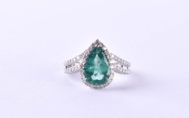 Smaragd Brillant Ring RG 55, besetzt mit Brillanten, zusammen circa 0,71 ct, Smaragd in Tropfenform,...