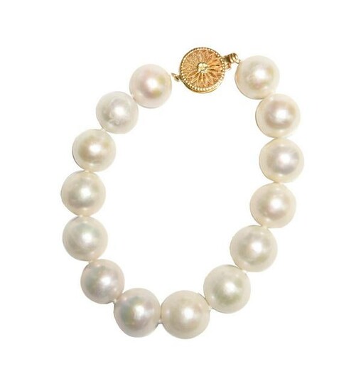 South Sea Pearl Bracelet with 18K Gold Clasp
