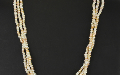 THREE-ROW FRESHWATER PEARL NECKLACE.