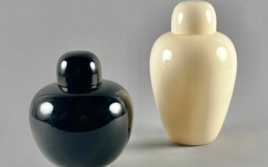 TWO TOBIA SCARPA VENINI "CHINESE" VASES Italy, 2002 Heights 9" and 13".