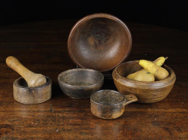 Three Small 19th Century Turned Treen Bowls, a Wine Taster originating from the Auvergne region and