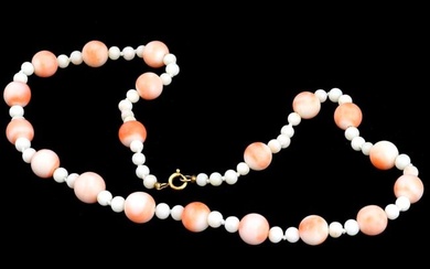 VINTAGE GOLD PINK AND WHITE CORAL BEADED NECKLACE