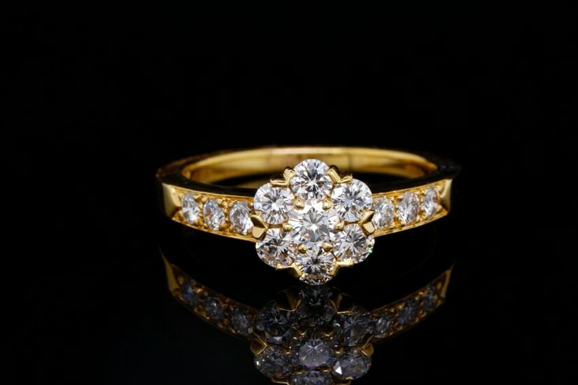 Van Cleef & Arpels Fleurette 0.74ctw Diamond 18K Ring