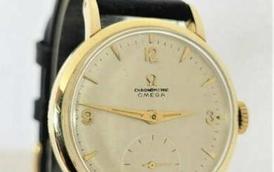 Vintage Solid 18k Gold OMEGA 17J Winding Watch c.1945