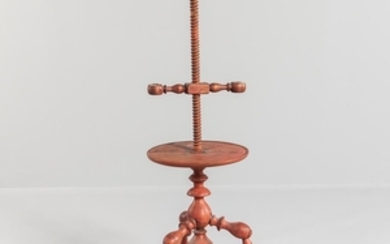 Red-painted Screw-adjusting Two-light Candlestand