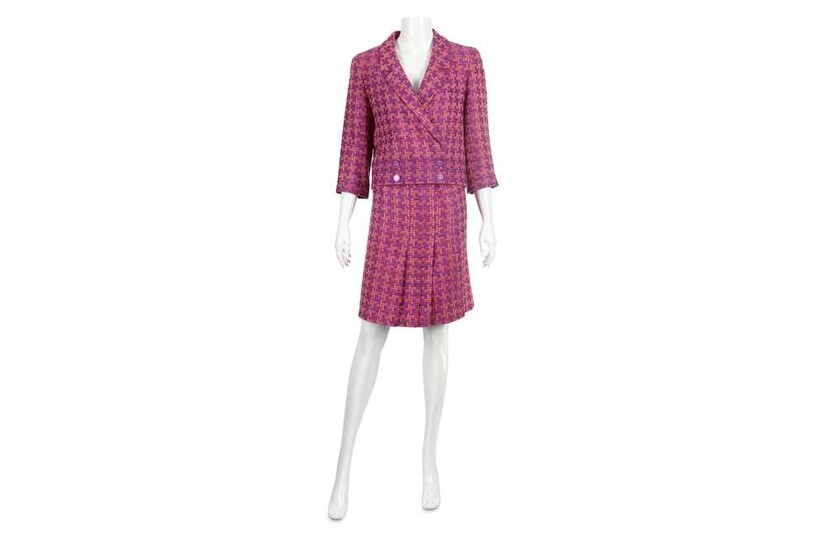 Chanel Houndstooth Skirt Suit - Size 36