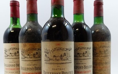 12 bouteilles 4 bts : CHÂTEAU BELLEFONT BELCIER 1978 GC Saint Emilion (haute épaule, étiquettes tachées)