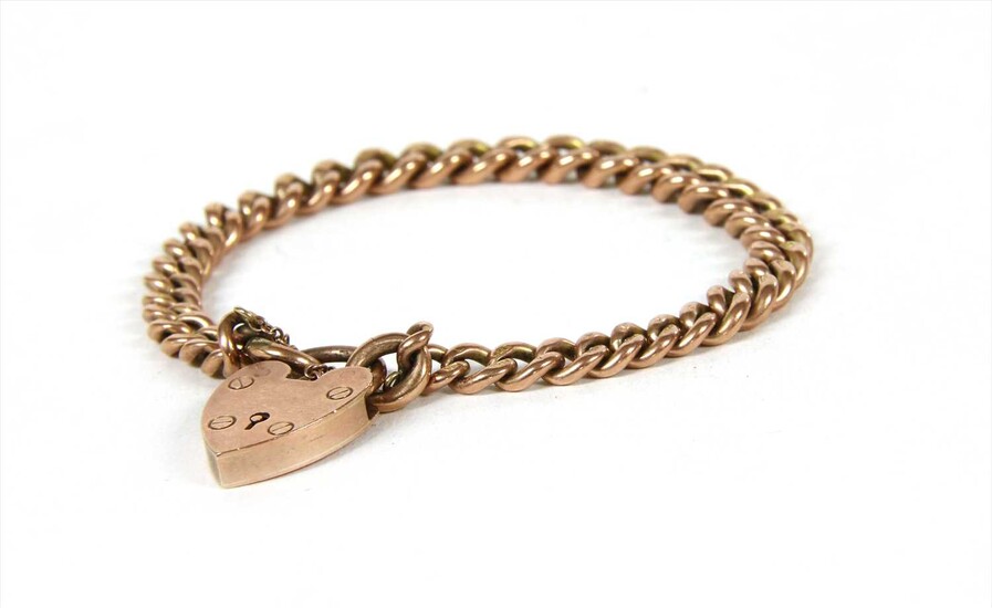 A 9ct gold graduated curb link bracelet