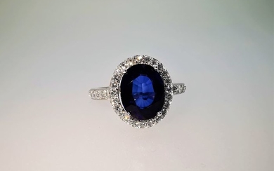 18 kt. White gold - Ring - 3.64 ct Sapphire - Diamonds