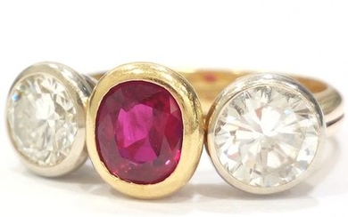 18 kt. White gold, Yellow gold - Ring Ruby - Diamonds