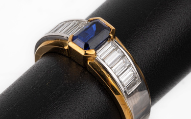 18 kt gold sapphire-diamond-ring , YG/WG 750/000, sapphire in emerald...