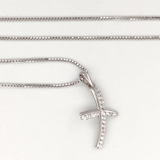 18 kt.White gold Necklace with pendant and zircons