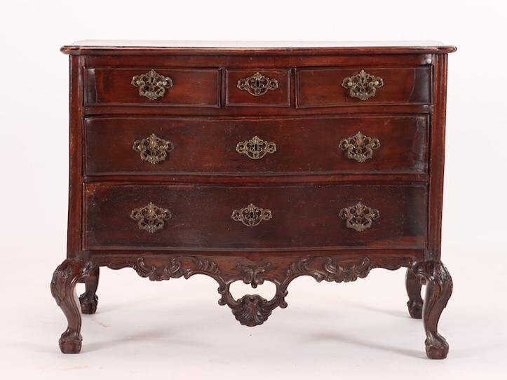 18TH CENTURY CARVED PORTUGESE COMMODE