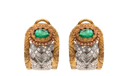 18kt three-color gold lobe earrings with emeralds