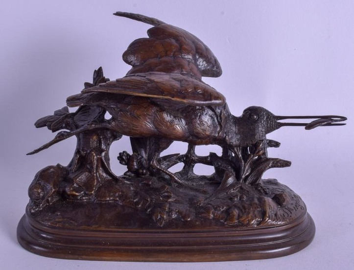 A 19TH CENTURY FRENCH BRONZE FIGURE OF A WATER BIRD
